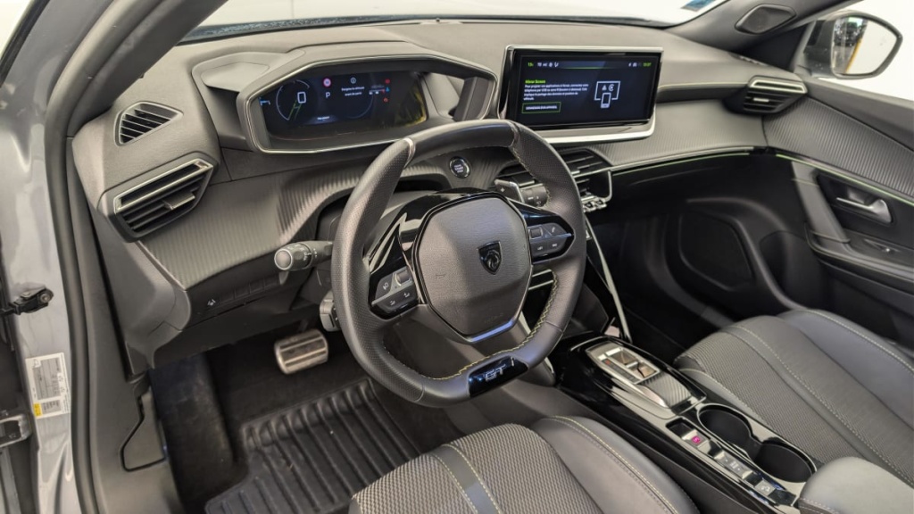 PEUGEOT 2008 PureTech 130 S S EAT8 GT - ref: 1-378855 - Photo 15