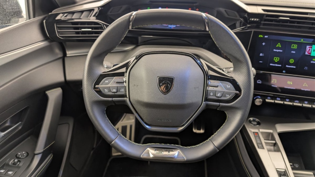 PEUGEOT 408 Hybrid 145 e-DCS6 GT - ref: 1-378856 - Photo 14