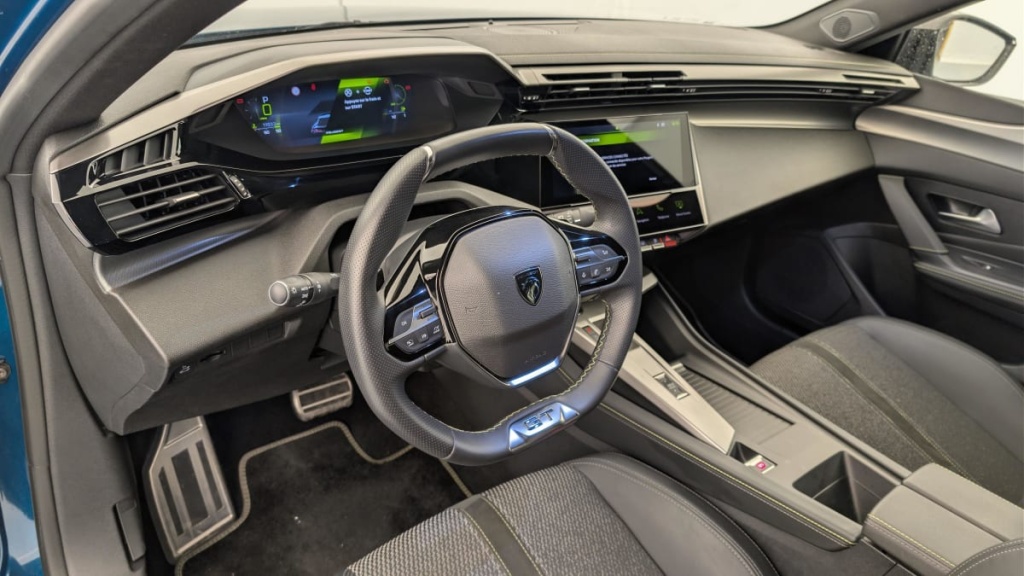 PEUGEOT 408 Hybrid 145 e-DCS6 GT - ref: 1-378856 - Photo 15