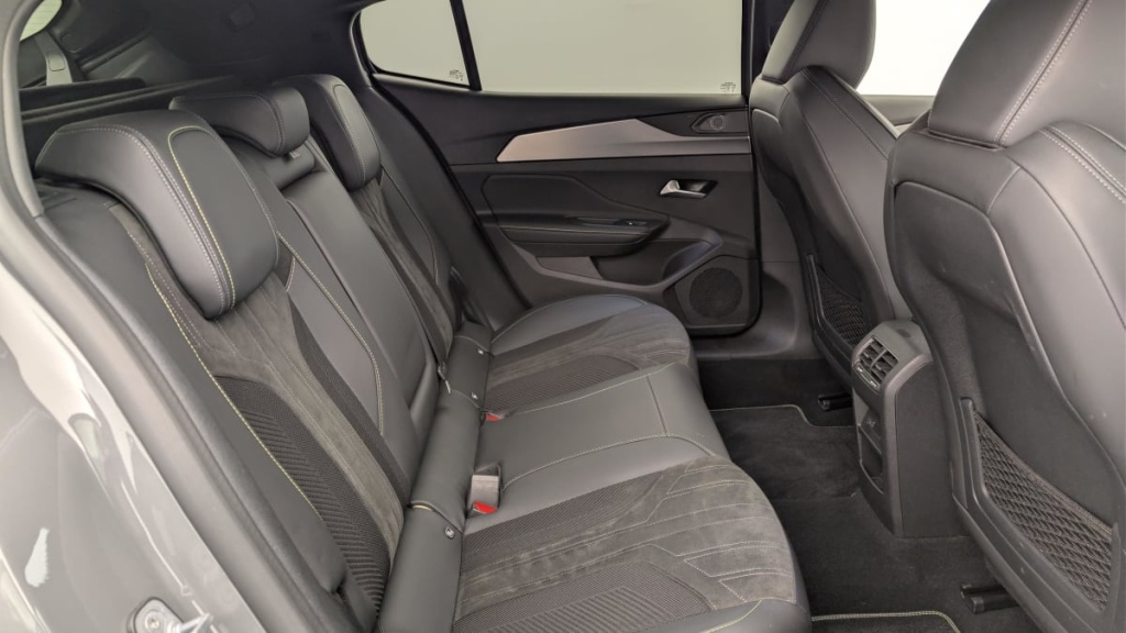 PEUGEOT 408 Hybrid 145 e-DCS6 GT - ref: 1-378876 - Photo 10