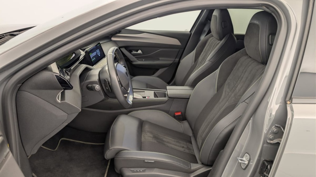 PEUGEOT 408 Hybrid 145 e-DCS6 GT - ref: 1-378876 - Photo 14