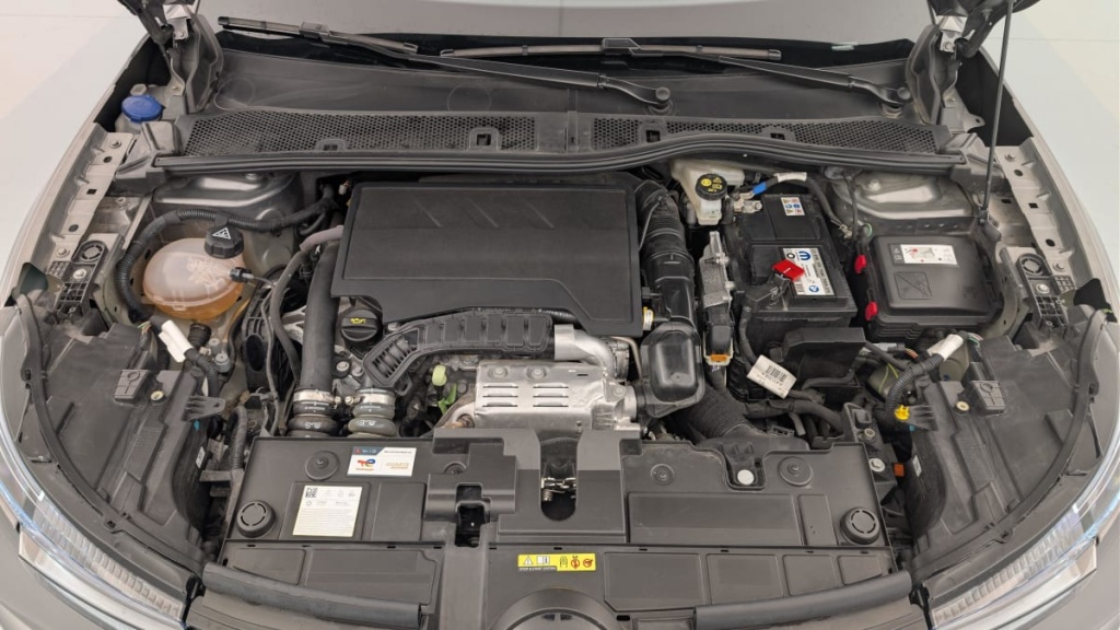 CITROEN C4 PureTech 130 EAT8 Plus - ref: 1-378886 - Photo 20