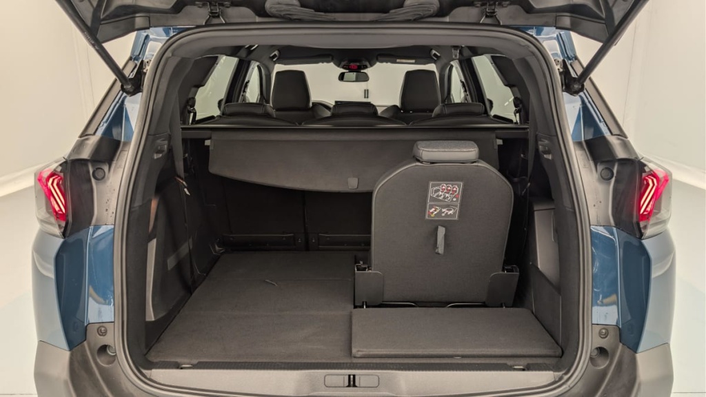 PEUGEOT 5008 BlueHDi 130ch S S EAT8 Allure Pack - ref: 1-378893 - Photo 11