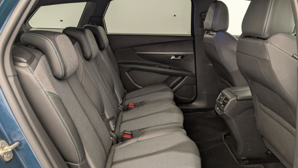 PEUGEOT 5008 BlueHDi 130ch S S EAT8 Allure Pack - ref: 1-378896 - Photo 10