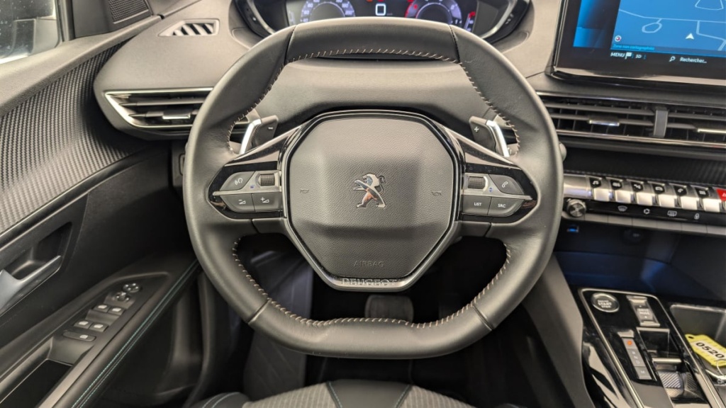 PEUGEOT 5008 BlueHDi 130ch S S EAT8 Allure Pack - ref: 1-378896 - Photo 14