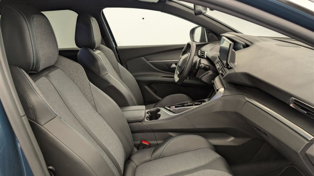 PEUGEOT 5008 BlueHDi 130ch S S EAT8 Allure Pack - ref: 1-378896 - Photo 9