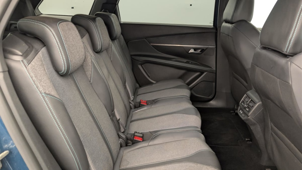 PEUGEOT 5008 BlueHDi 130ch S S EAT8 Allure Pack - ref: 1-378897 - Photo 10