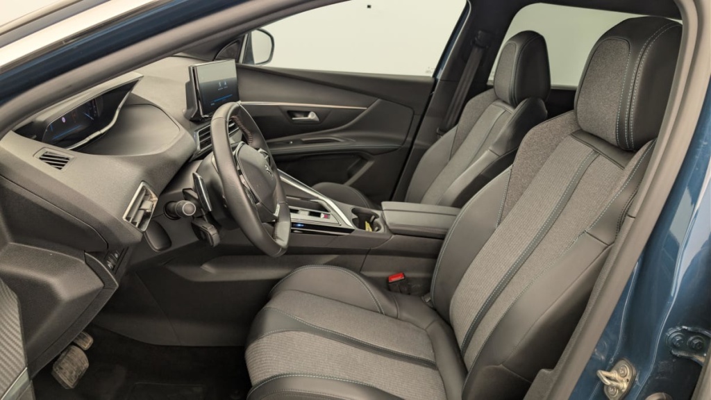 PEUGEOT 5008 BlueHDi 130ch S S EAT8 Allure Pack - ref: 1-378897 - Photo 16