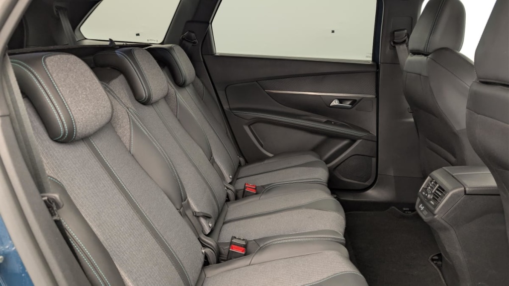 PEUGEOT 5008 BlueHDi 130ch S S EAT8 Allure Pack - ref: 1-378898 - Photo 10