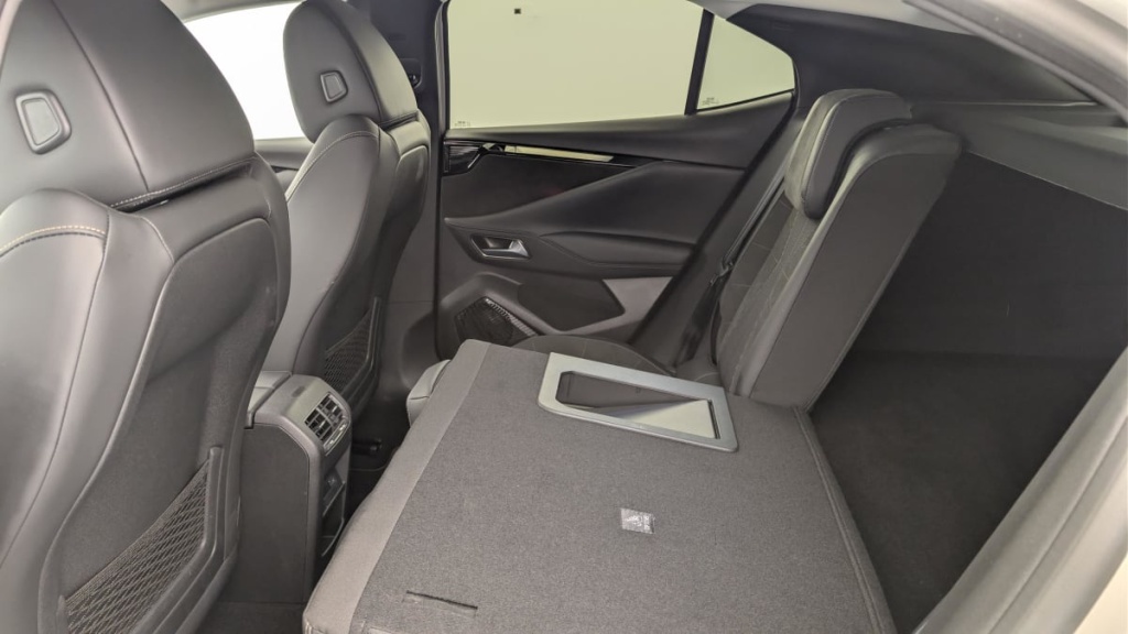 DS DS4 BlueHDi 130 EAT8 Etoile - Alcantara - ref: 1-378946 - Photo 12
