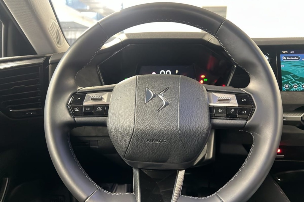 DS DS4 BlueHDi 130 EAT8 Etoile - Alcantara - ref: 1-378949 - Photo 14