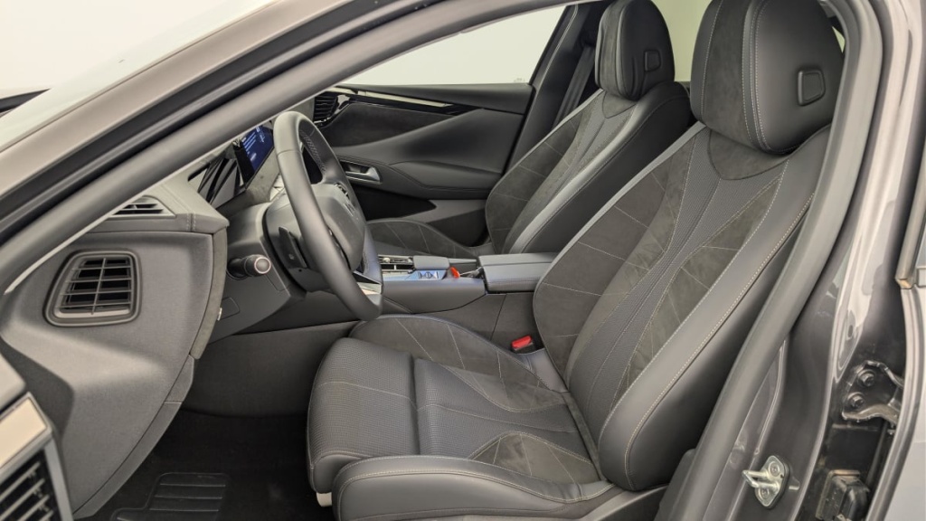 DS DS4 BlueHDi 130 EAT8 Etoile - Alcantara - ref: 1-378951 - Photo 16