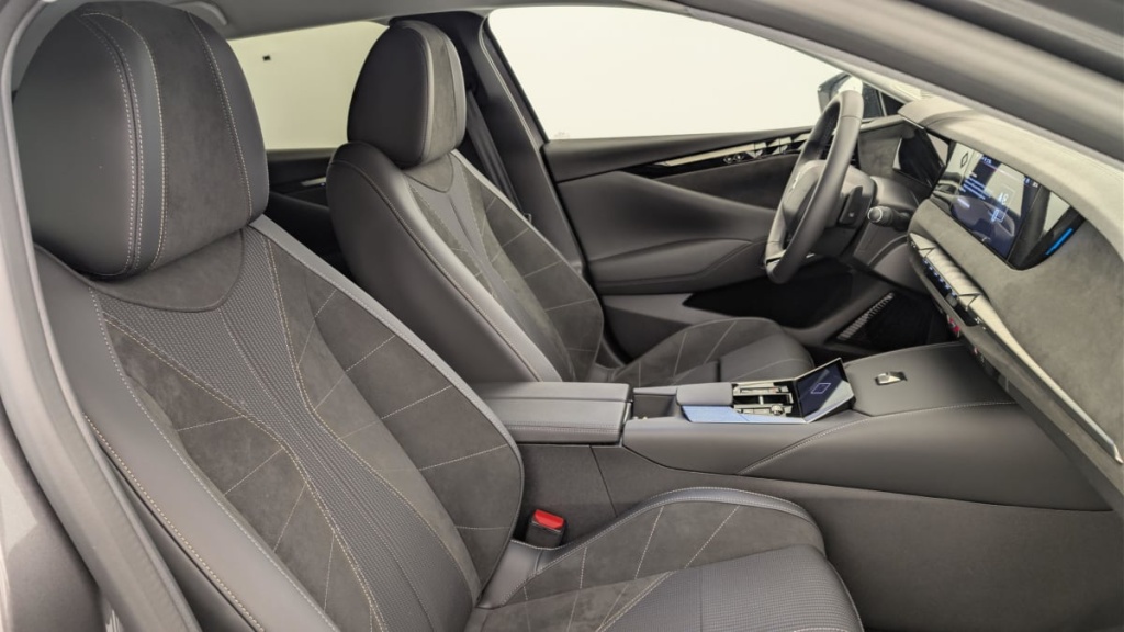 DS DS4 BlueHDi 130 EAT8 Etoile - Alcantara - ref: 1-378953 - Photo 9