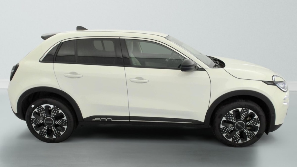 FIAT 600 T-Gen 3 1.2 Hybrid 110ch eDCT6 La Prima - ref: 1-378983 - Photo 8