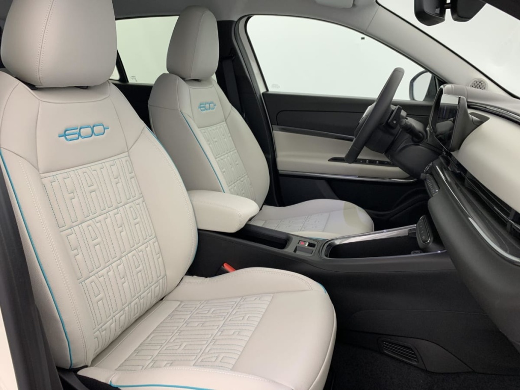 FIAT 600 T-Gen 3 1.2 Hybrid 145ch eDCT6 La Prima - ref: 1-379003 - Photo 9