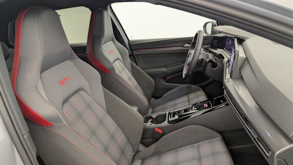 VOLKSWAGEN Golf 2.0 TSI 245 DSG7 GTI - ref: 1-379109 - Photo 9