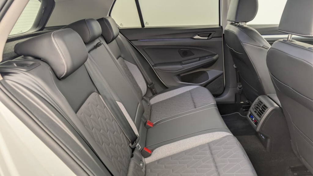 VOLKSWAGEN Golf 2.0 TDI 150 DSG7 LIFE PLUS - ref: 1-379227 - Photo 10