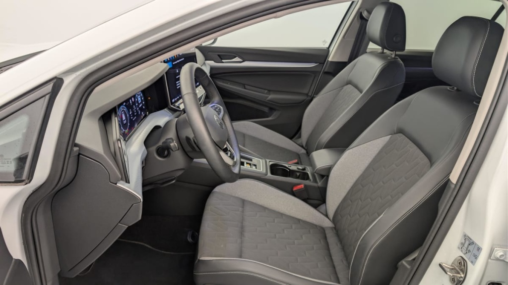 VOLKSWAGEN Golf 2.0 TDI 150 DSG7 LIFE PLUS - ref: 1-379227 - Photo 16