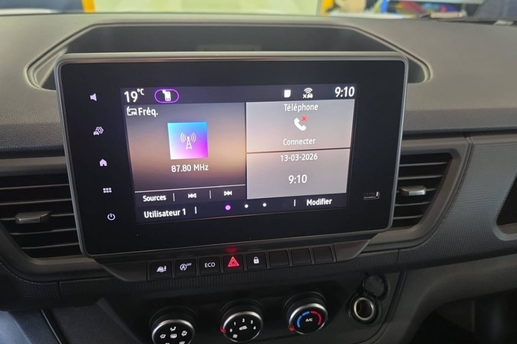 RENAULT Trafic BLUE DCI 150 L2H1 3T AUTO ADVANCE - ref: 1-379321 - Photo 18