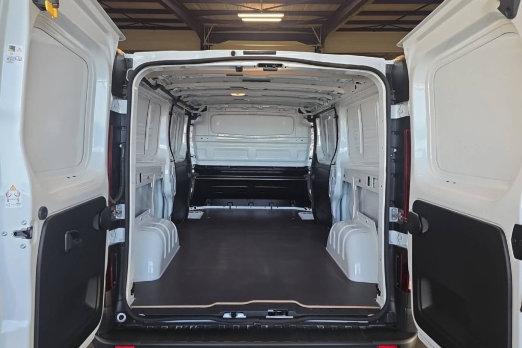 RENAULT Trafic BLUE DCI 150 L2H1 3T AUTO ADVANCE - ref: 1-379324 - Photo 11