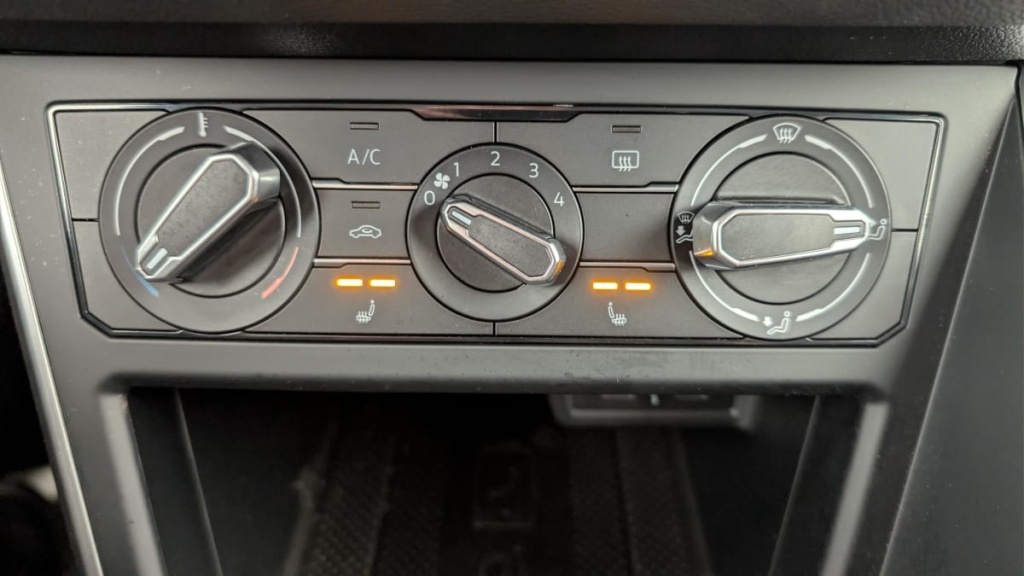 VOLKSWAGEN Polo 1.0 80 S S BVM5 - ref: 1-379363 - Photo 20