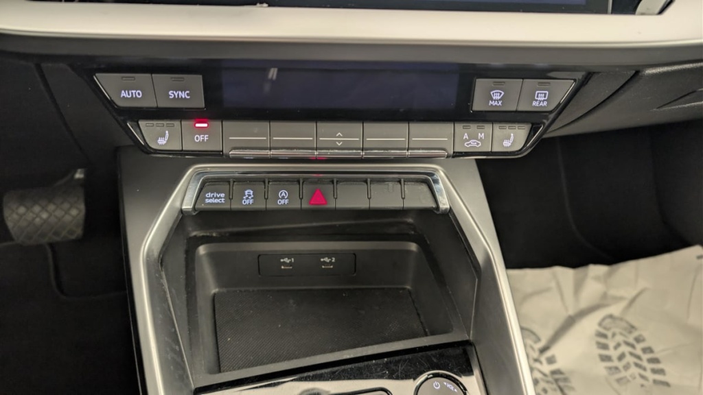 AUDI A3 Sportback 30 TFSI Mild Hybrid 110 S tronic 7 Design - ref: 1-379367 - Photo 20