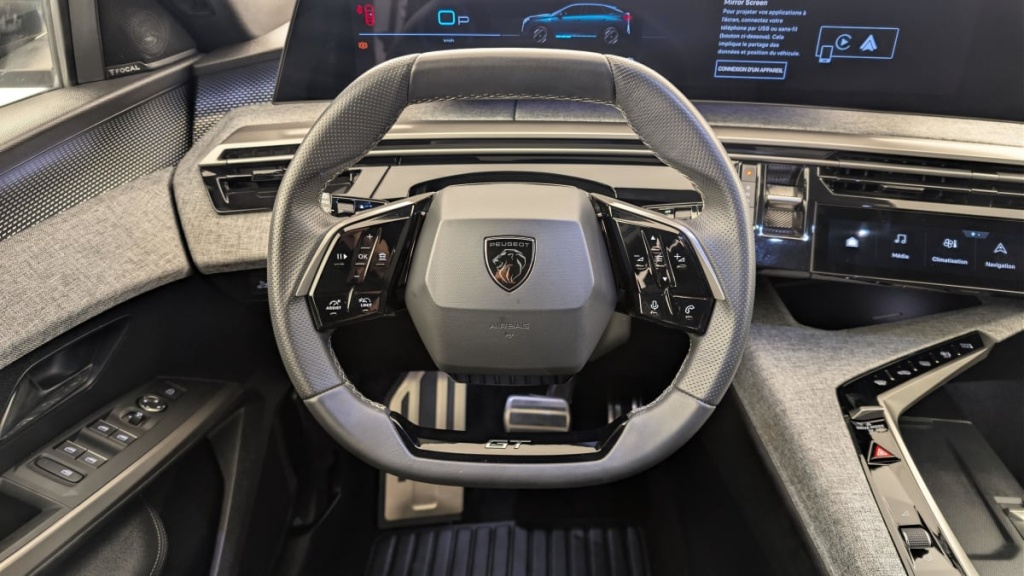 PEUGEOT 3008 Hybrid 145 e-DCS6 GT - ref: 1-379640 - Photo 14