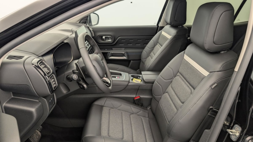 CITROEN C5 Aircross Hybride 145 e-DCS6 Max - ref: 1-379668 - Photo 16