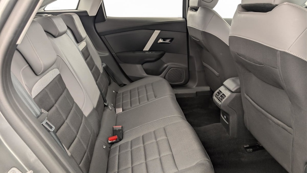 CITROEN C4 PureTech 130 EAT8 Plus - ref: 1-379708 - Photo 10