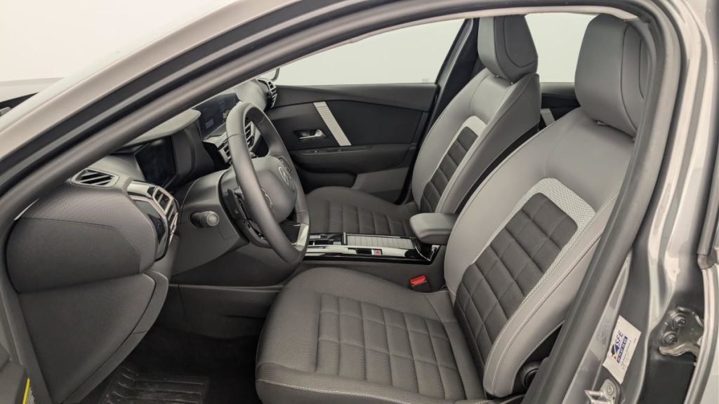 CITROEN C4 PureTech 130 EAT8 Plus - ref: 1-379708 - Photo 16