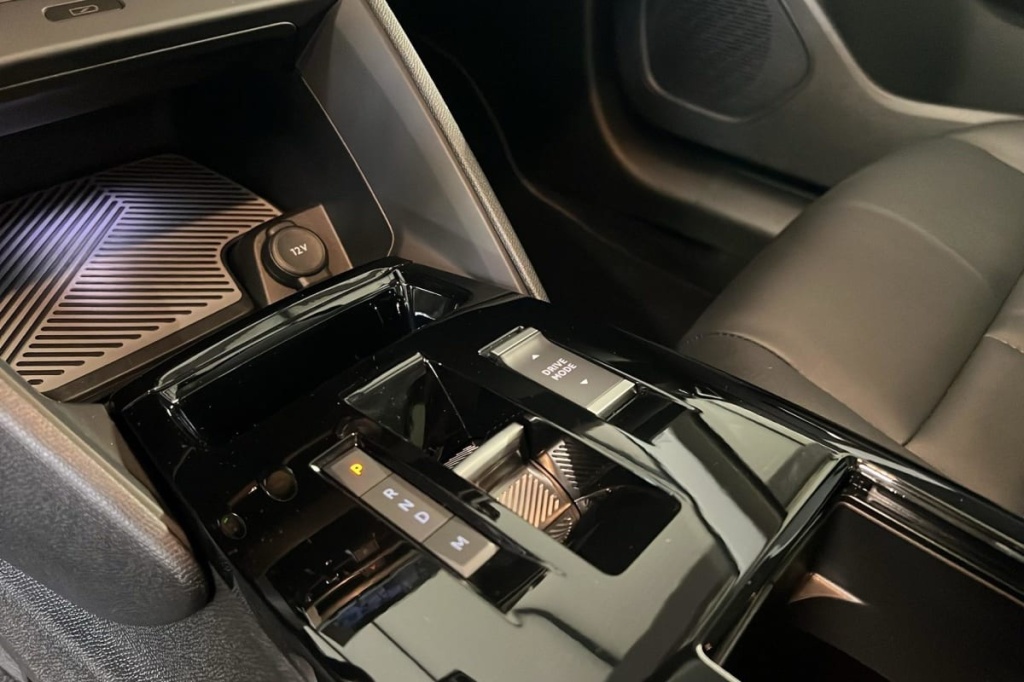 CITROEN C4 Hybride 145 e-DCS6 Max - ref: 1-379719 - Photo 16