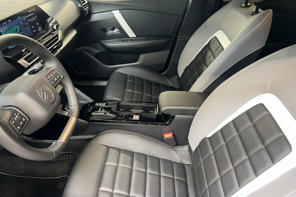 CITROEN C4 Hybride 145 e-DCS6 Max - ref: 1-379719 - Photo 9