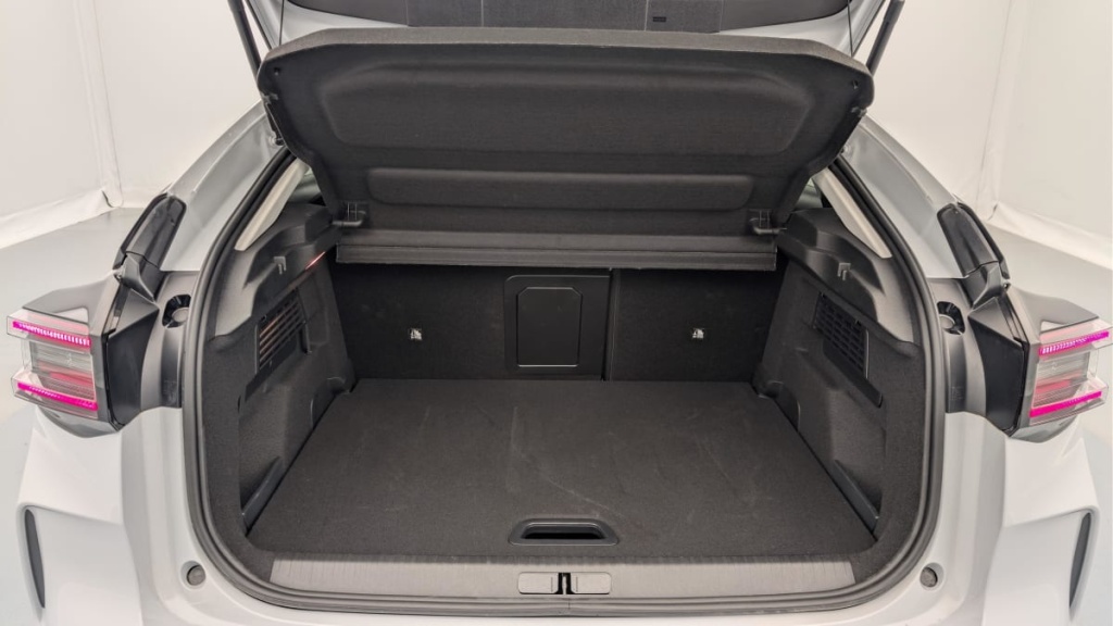 CITROEN C4 Hybride 145 e-DCS6 Max - ref: 1-379720 - Photo 11