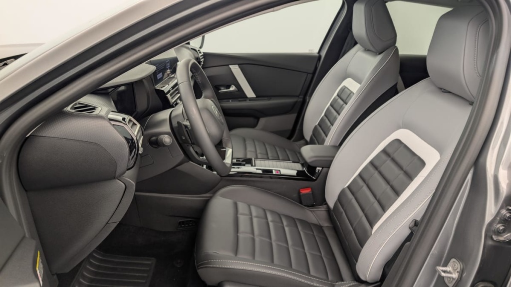 CITROEN C4 Hybride 145 e-DCS6 Max - ref: 1-379723 - Photo 16