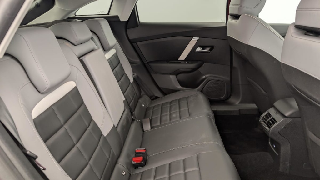 CITROEN C4 Hybride 145 e-DCS6 Max - ref: 1-379728 - Photo 10