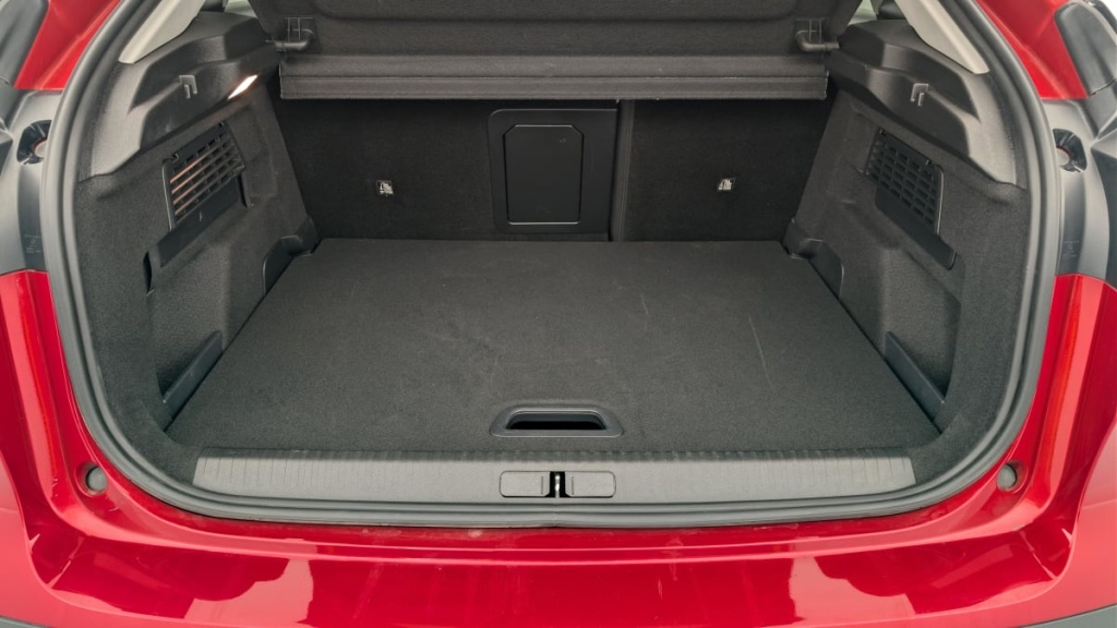 CITROEN C4 Hybride 145 e-DCS6 Max - ref: 1-379728 - Photo 11