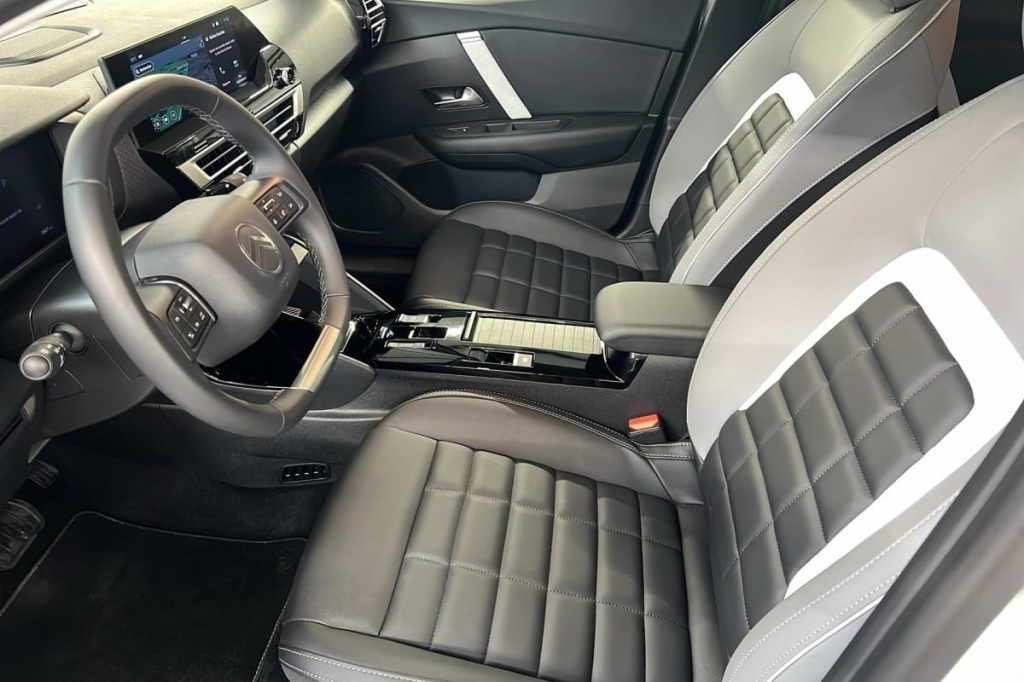 CITROEN C4 Hybride 145 e-DCS6 Max - ref: 1-379730 - Photo 9