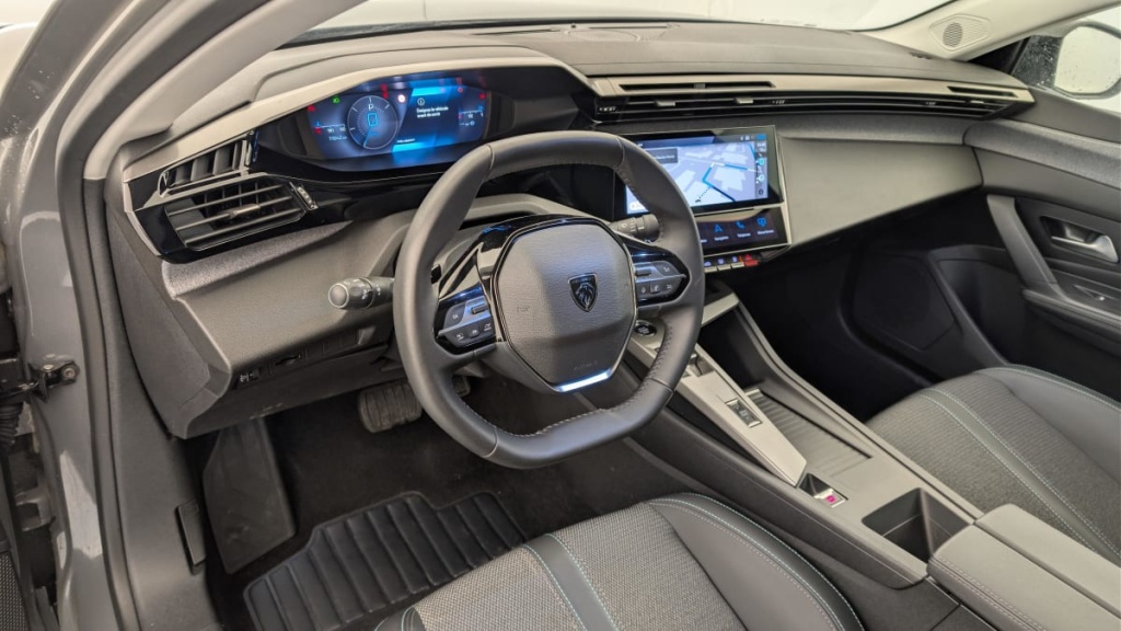 PEUGEOT 408 Hybrid 145 e-DCS6 Allure - ref: 1-379734 - Photo 15