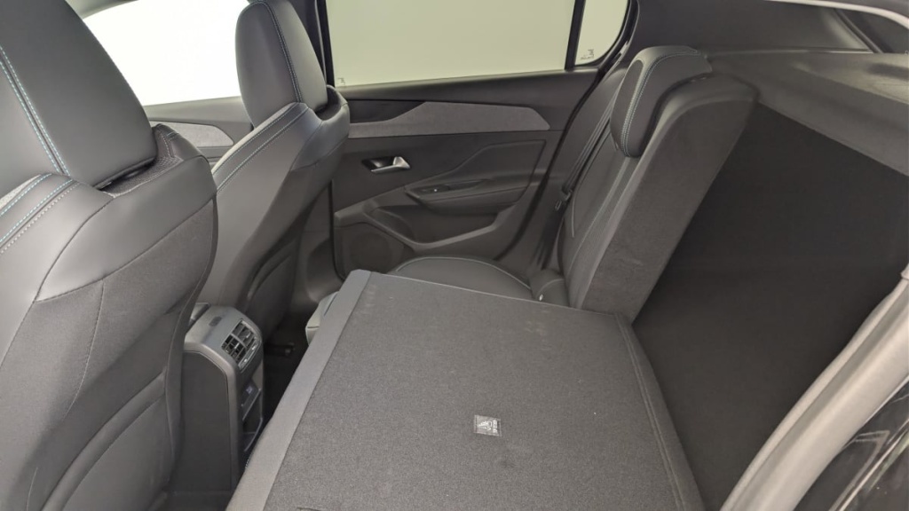 PEUGEOT 308 Hybrid 145 e-DCS6 Allure - ref: 1-379929 - Photo 12