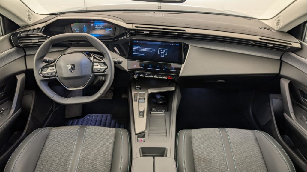 PEUGEOT 308 Hybrid 145 e-DCS6 Allure - ref: 1-379929 - Photo 13