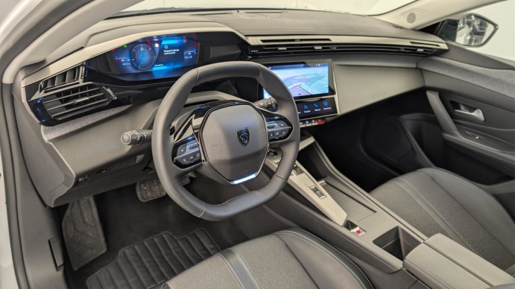 PEUGEOT 308 SW Hybrid 145 e-DCS6 Allure - ref: 1-379942 - Photo 15