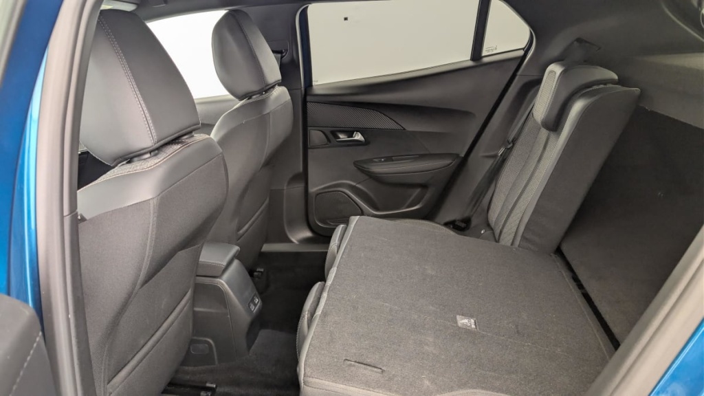 PEUGEOT 2008 Hybrid 145 e-DCS6 Allure - ref: 1-379947 - Photo 12