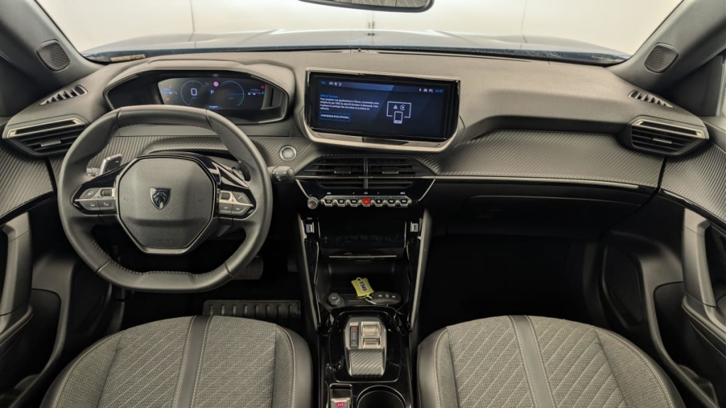 PEUGEOT 2008 Hybrid 145 e-DCS6 Allure - ref: 1-379947 - Photo 13