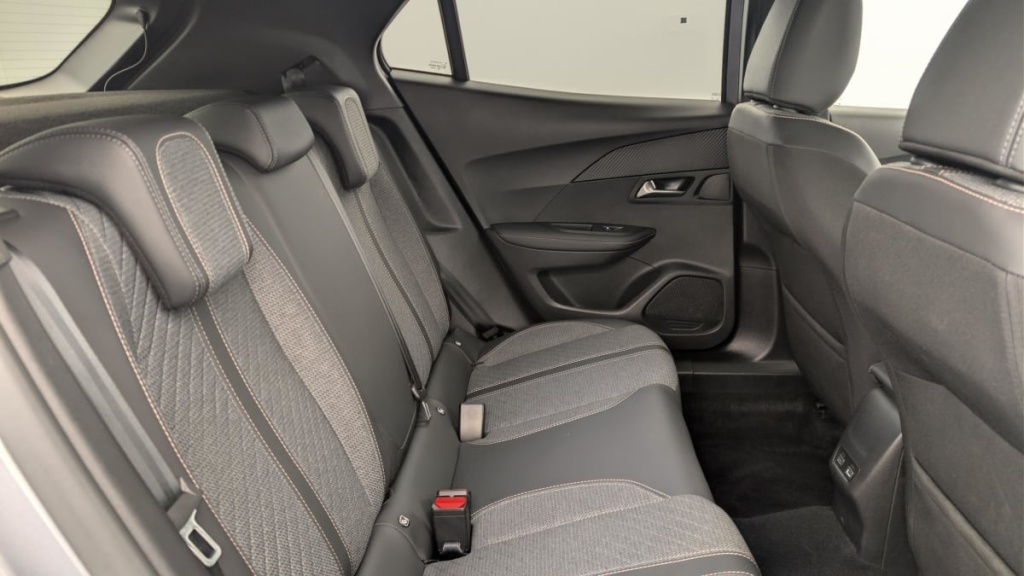 PEUGEOT 2008 Hybrid 145 e-DCS6 Allure - ref: 1-379966 - Photo 10