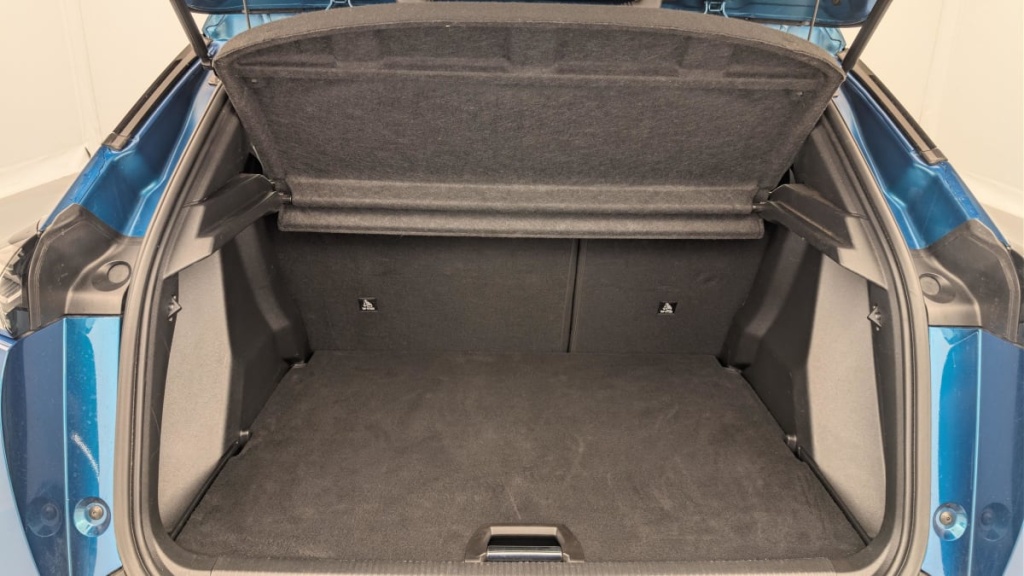 PEUGEOT 2008 Hybrid 145 e-DCS6 Allure - ref: 1-379969 - Photo 11