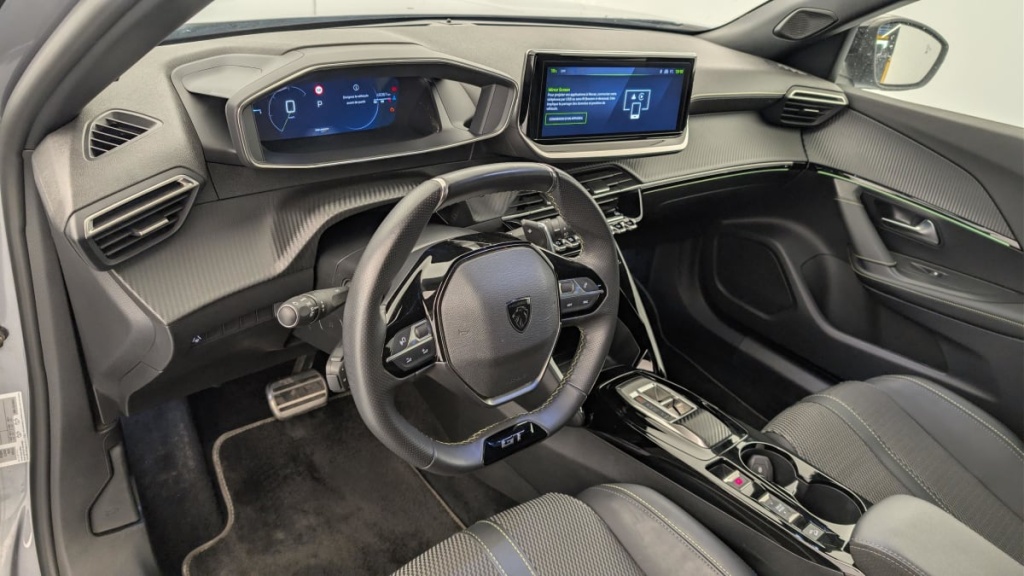 PEUGEOT 2008 PureTech 130 S S EAT8 GT - ref: 1-379979 - Photo 15