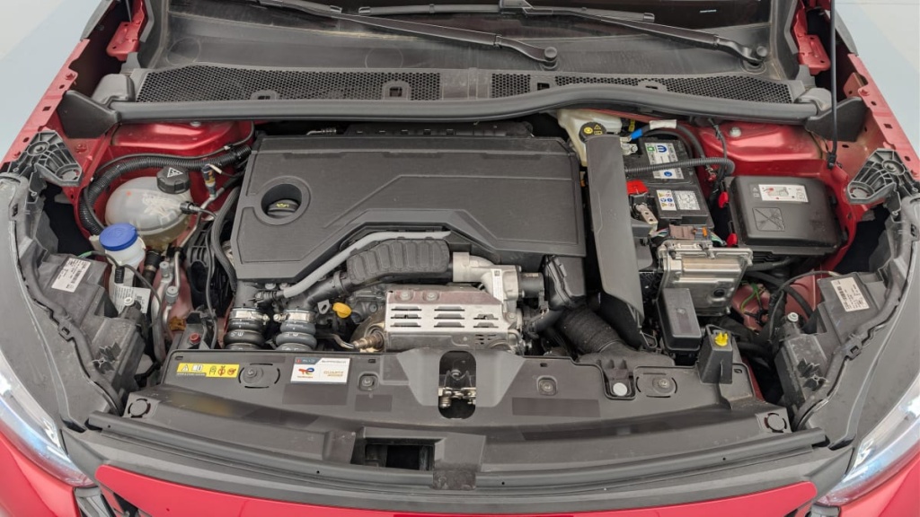 PEUGEOT 2008 Hybrid 145 e-DCS6 Allure - ref: 1-379983 - Photo 20