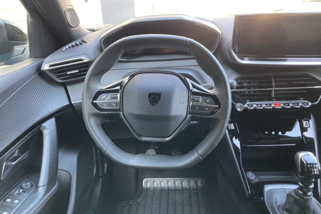 PEUGEOT 2008 100 S S BVM6 Allure - ref: 1-379988 - Photo 13