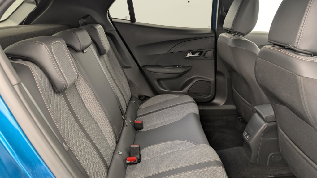 PEUGEOT 2008 100 S S BVM6 Allure - ref: 1-379990 - Photo 10