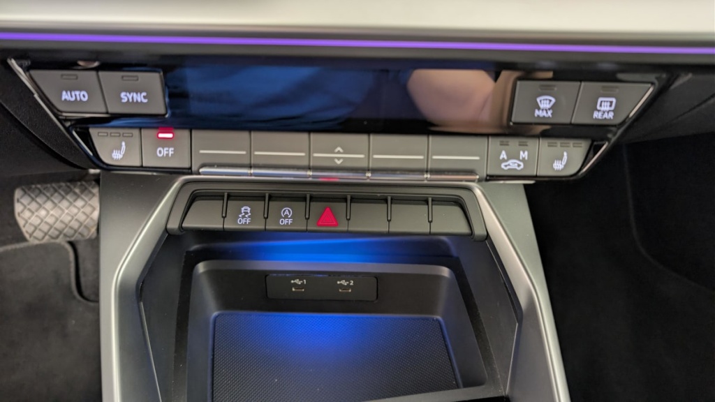 AUDI A3 Sportback 30 TDI 116 S tronic 7 Design - ref: 1-380868 - Photo 19